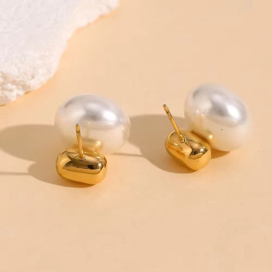 Bean Pearl Stud Earring
