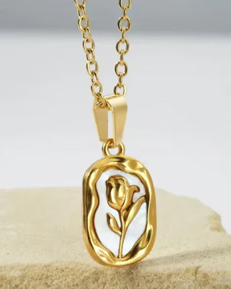 Victorian Shell Necklace