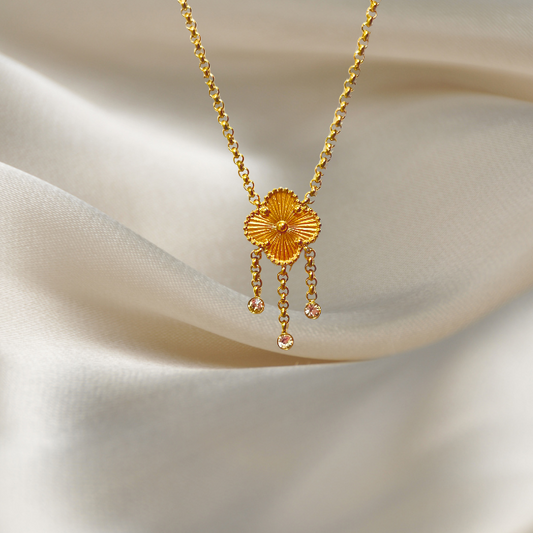 Dangling Clover Necklace